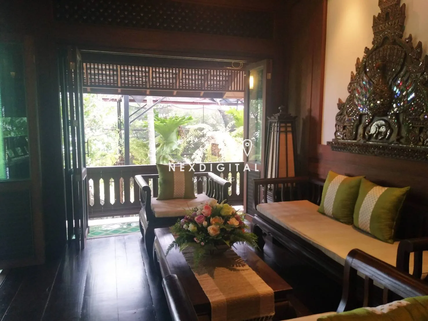 บ้านหรูสไตล์ ล้านนาแท้ 2 ชั้น หลังคาซ้อนหลายชั้น อลังการ  6 Story 5 ห้องนอน 8 ห้องน้ำ - 4